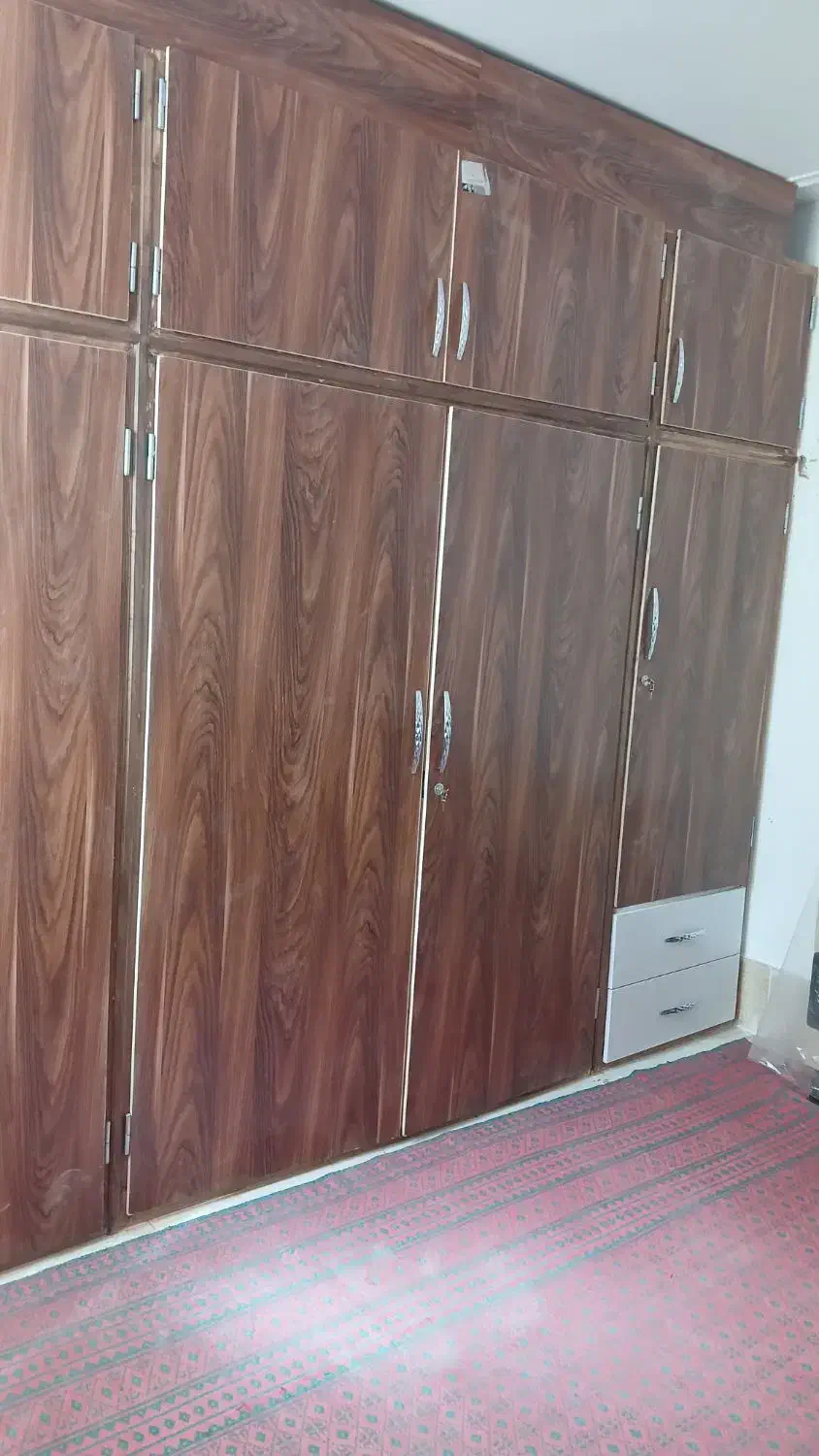 نصاب درب چوبی و ام دی اف|خدمات پیشه و مهارت|کاشان, ولیعصر|دیوار