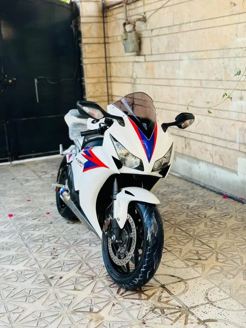 cbr hrc 1000|موتورسیکلت|شیراز, نیایش|دیوار