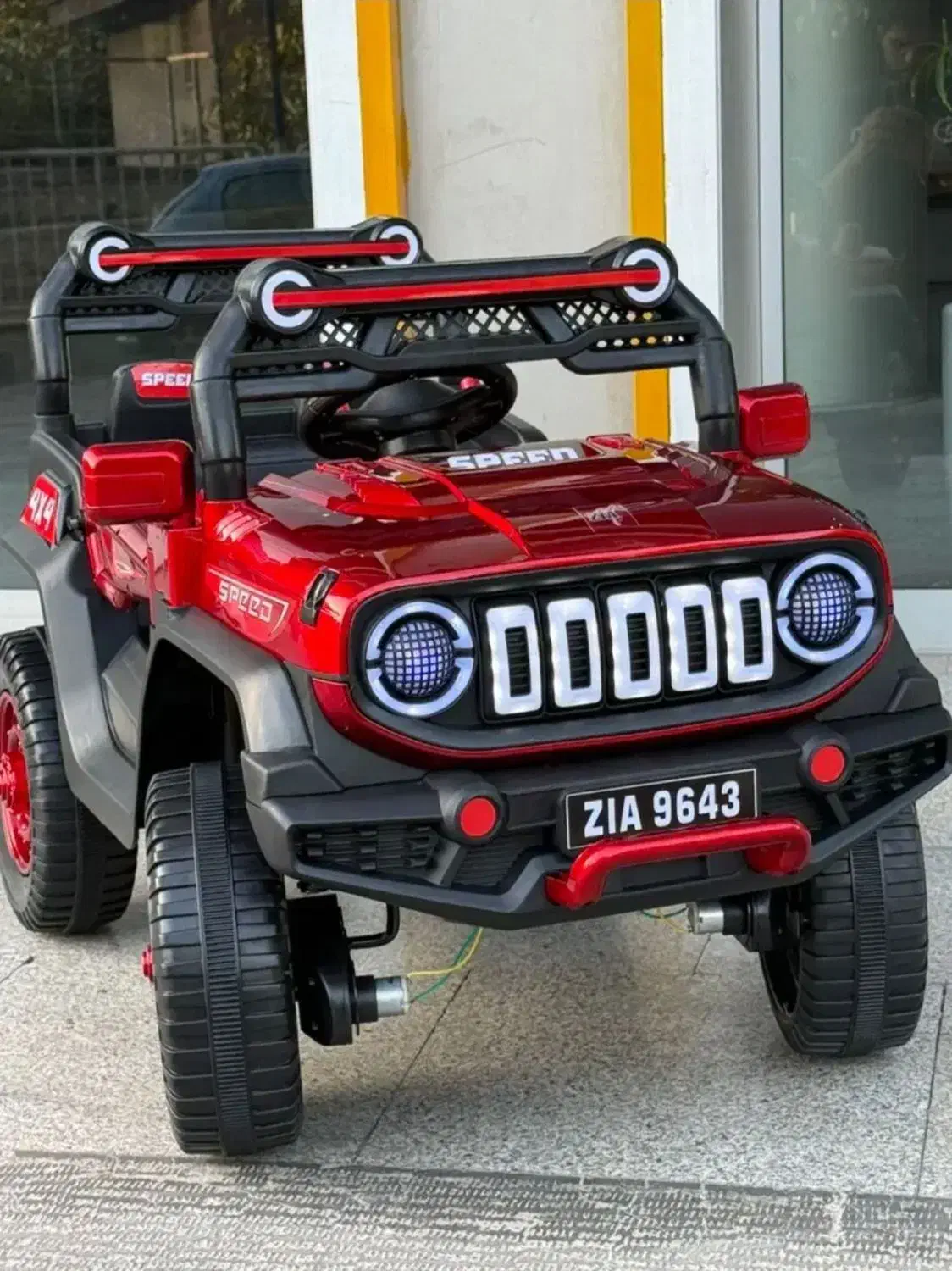 ماشین شارژی ۴موتوره اورجینال|اسباببازی بچه|کرمانشاه, |دیوار