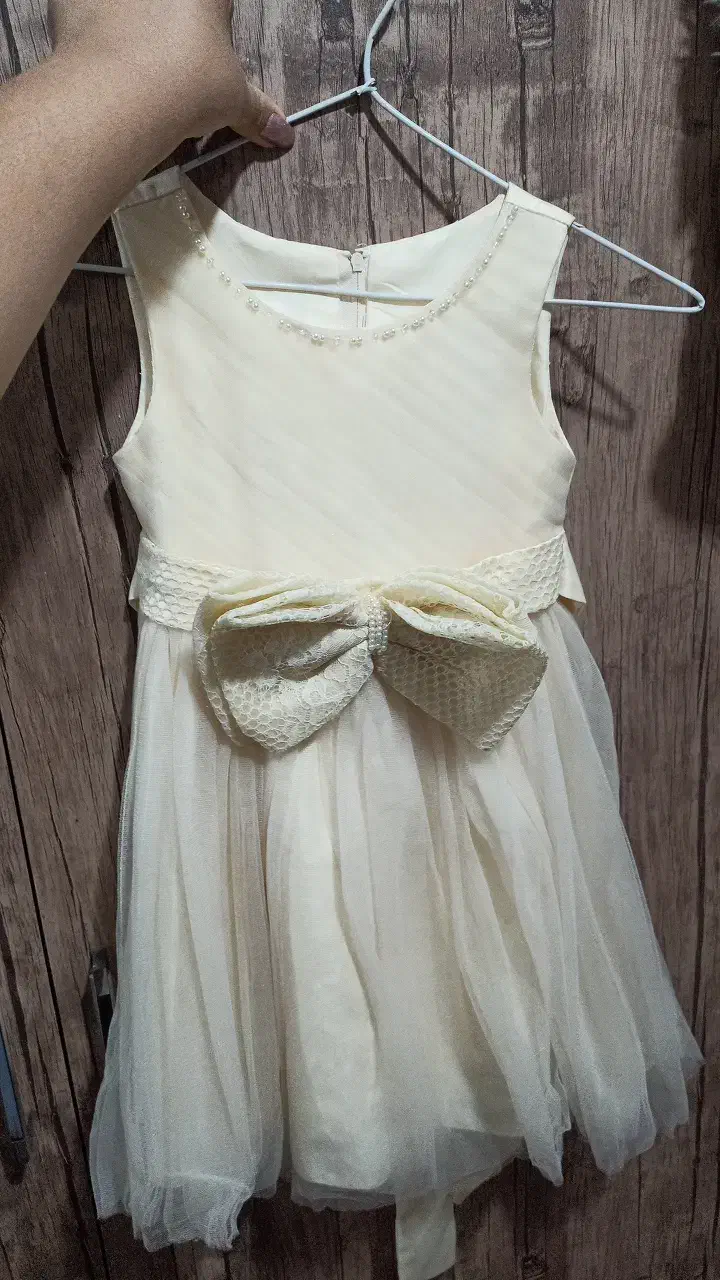 لباس دخترانه|لباس|فولادشهر, A1|دیوار