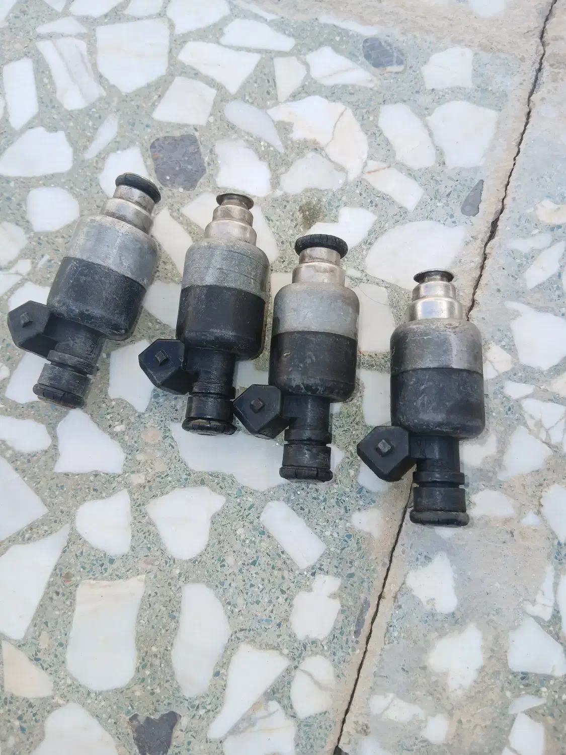 ۴عددانژکتوروکویل دووسیلو فروش فوری|قطعات یدکی و لوازم جانبی|شاهینشهر, گزبرخوار|دیوار