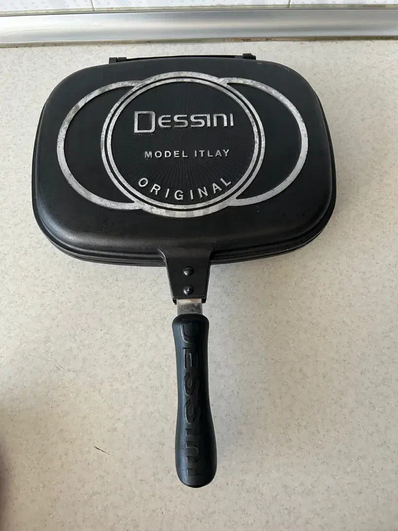 سطل زباله و ماهی تابه دوطرفه|لوازم نظافت|مشکیندشت, |دیوار