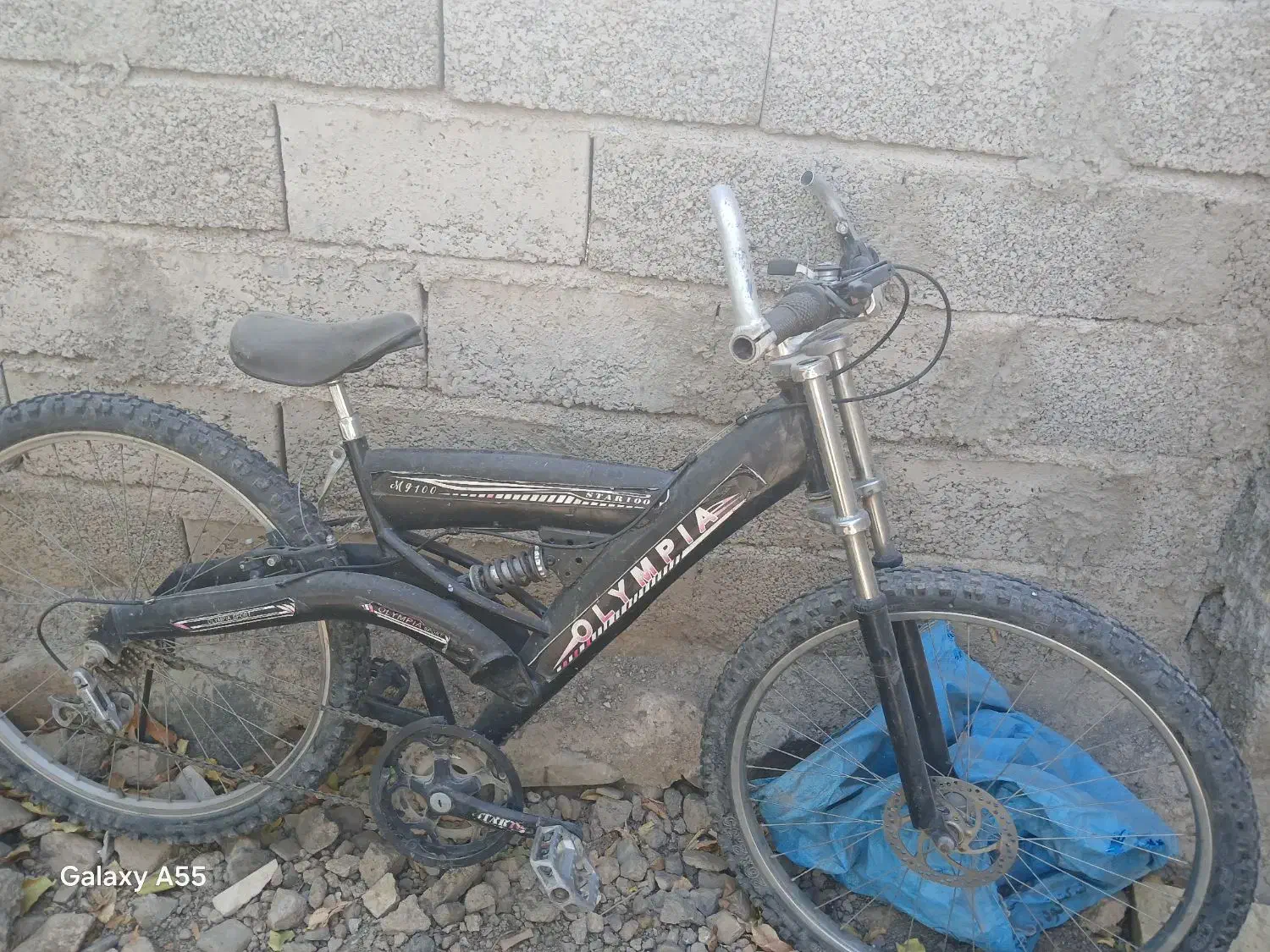 دوچرخه|دوچرخه، اسکیت، اسکوتر|بافت, |دیوار