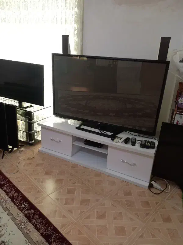 چند دستگاه تی وی تمیز و سالم|تلویزیون و پروژکتور|نوشهر, |دیوار