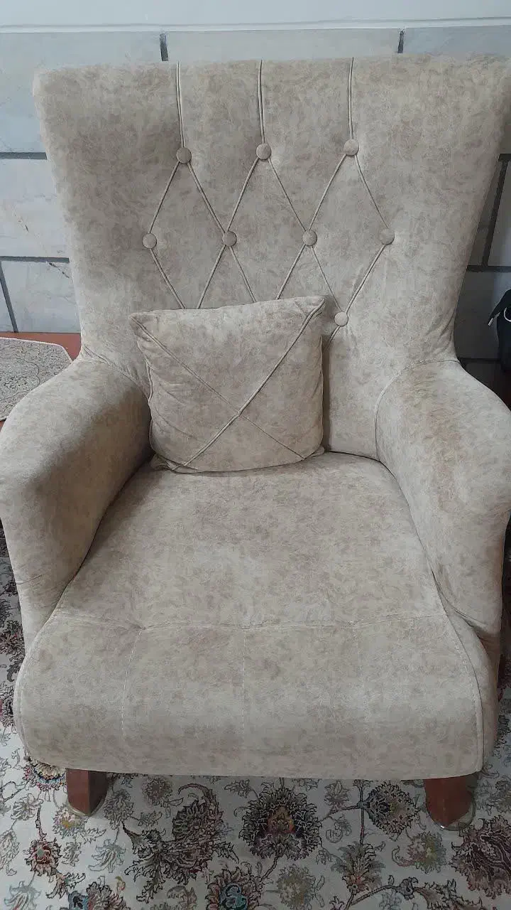 یک دست مبل راحتی ۷ نفره درحدنو|مبلمان خانگی و میز عسلی|گلپایگان, |دیوار