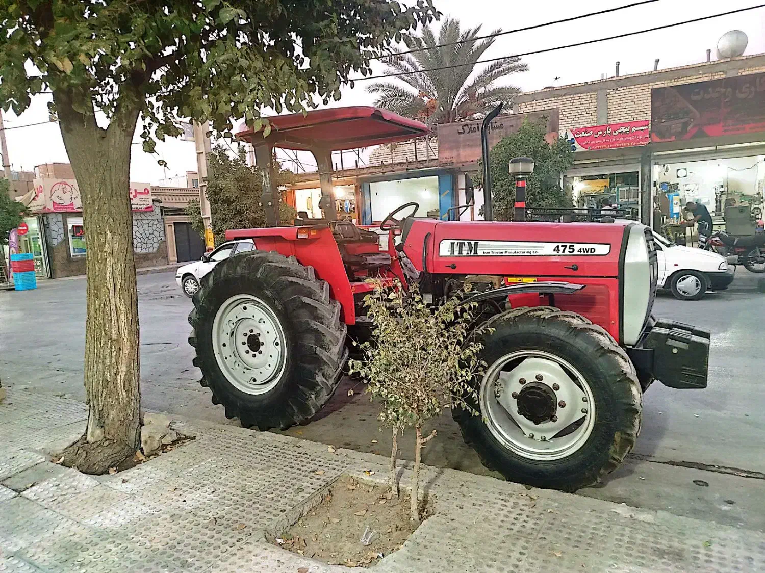 ترکتور فرگوسن|خودرو سنگین|مرودشت, ژیان|دیوار