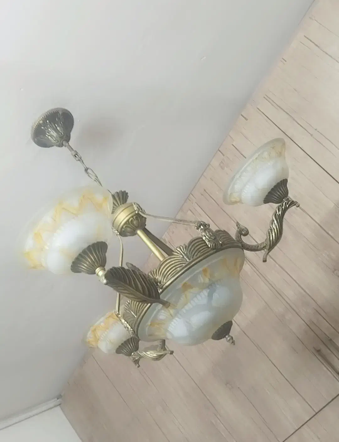 لوستر سه شاخه سالم|لوستر و چراغ آویز|مشهد, الهیه|دیوار