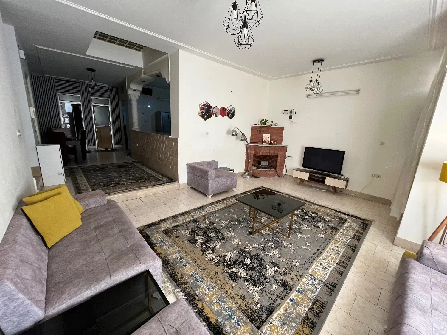 منزل مبله شهرک گلستان|اجارهٔ کوتاه‌مدت آپارتمان و سوئیت|شیراز, شهرک گلستان|دیوار