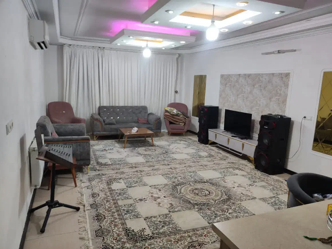 واحد ۱۰۸متری طبقه پنچم باآسانسور دوخوابه|فروش آپارتمان|گلستان (تهران), |دیوار