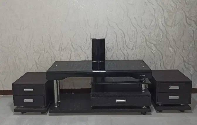 میز زیر تلویزیونی و دو کشو|میز تلویزیون|اهواز, شهرک حفاری|دیوار