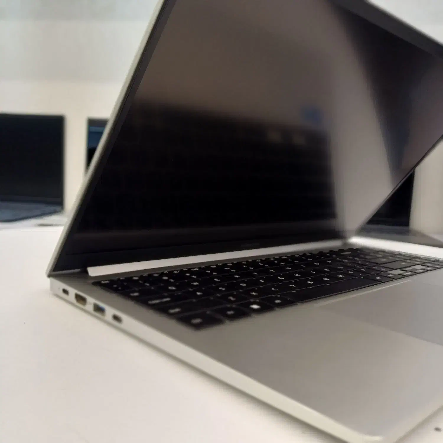 لپ تاپ سامسونگ Samsung/ i7 1165G7 /4G گرافیک مجزا|رایانه همراه|تهران, فلسطین (میدان انقلاب)|دیوار