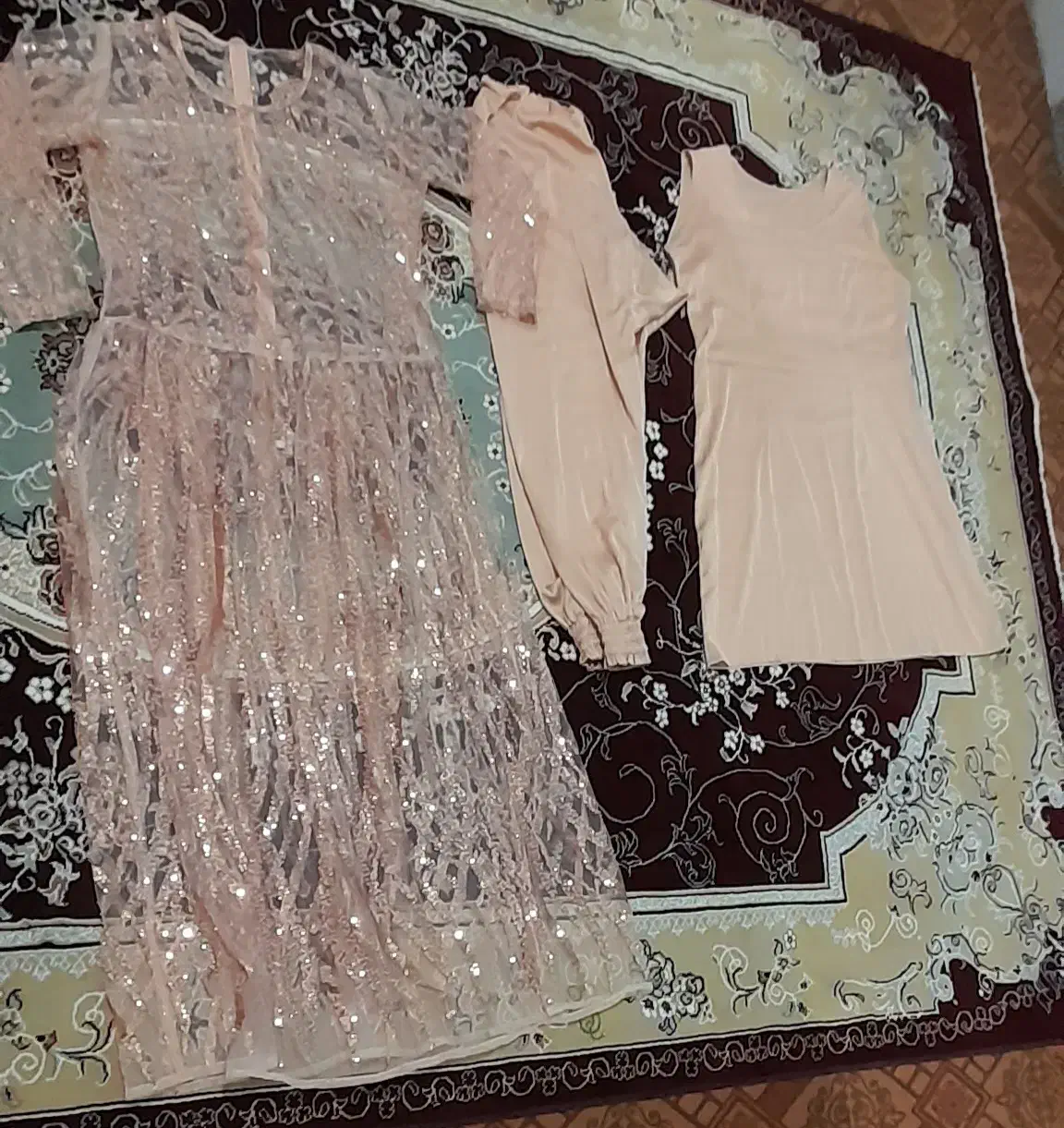 لباس پوشاک|لباس|الوند, |دیوار