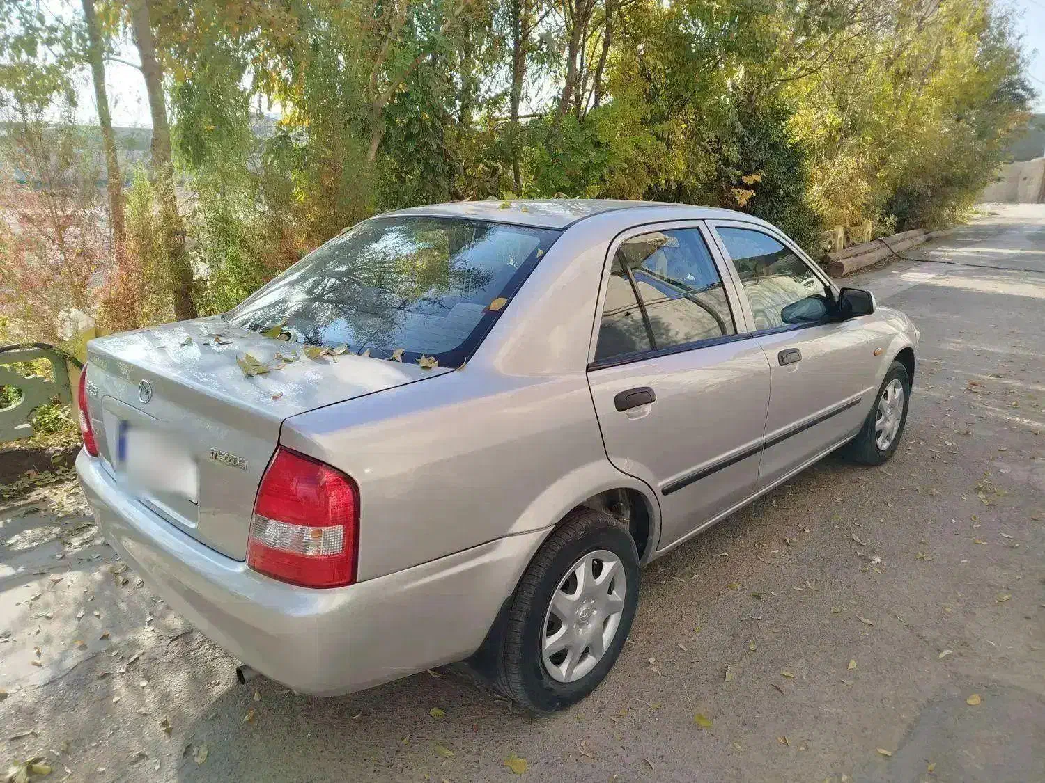 مزدا۳۲۳لازرورقی آنتیک دوبرگ سند جی ال ایکس|خودرو سواری و وانت|شهریار, شهریار|دیوار