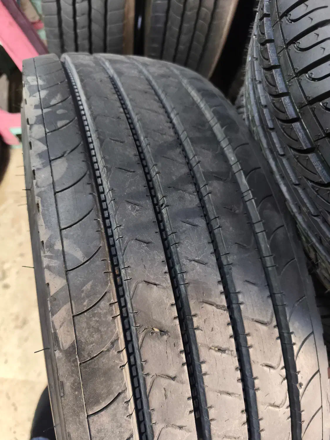 رینگ و لاستیک نیسان جینیو|قطعات یدکی و لوازم جانبی|محمدشهر, همایون ویلا|دیوار