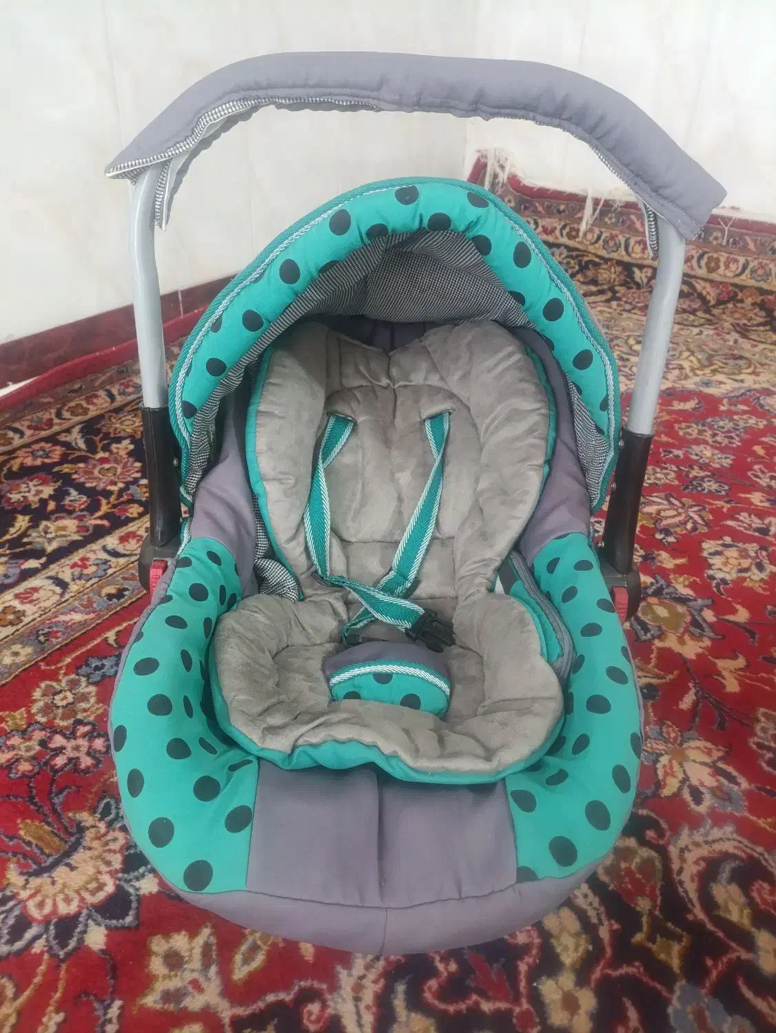 کریر در حد نو|کالسکه و لوازم جانبی|بناب, |دیوار