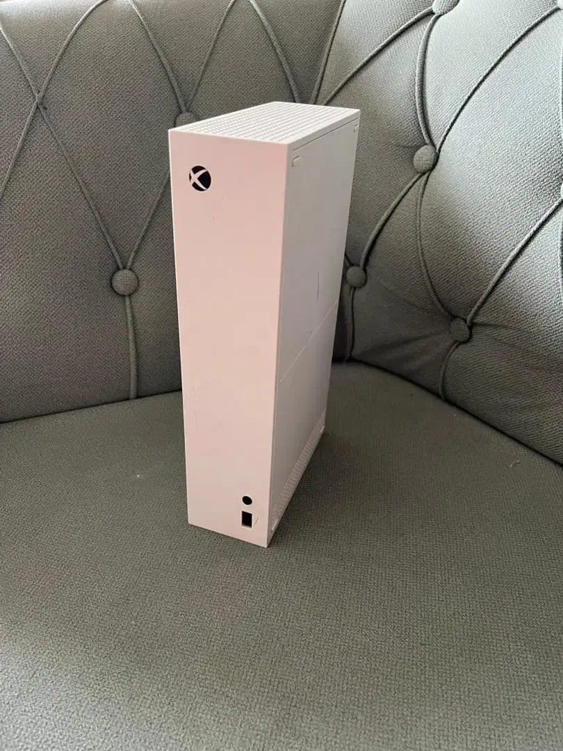 Xbox s در حد نو|کنسول، بازی ویدئویی و آنلاین|رشت, جانبازان|دیوار