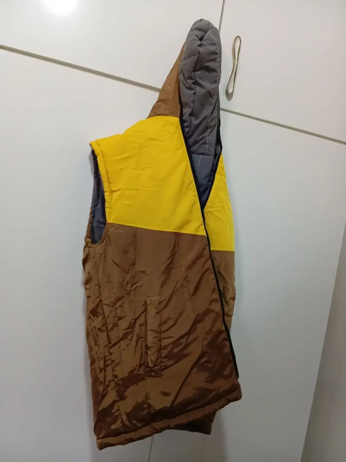 پافر نو هست یک بار هم تن نخورده|لباس|رباط‌کریم, الارد|دیوار