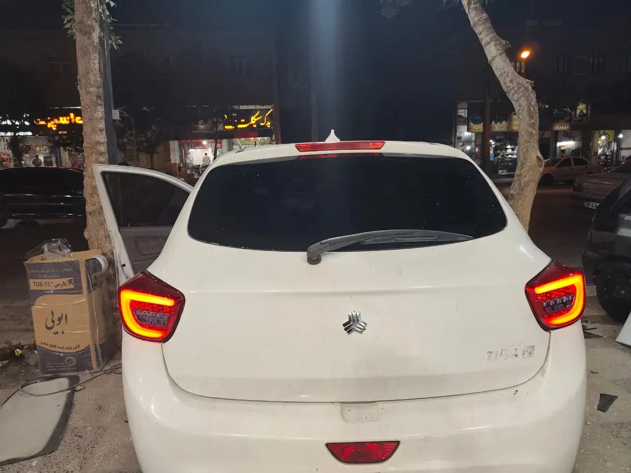 چراغ خطر تیبا2 طرح207|قطعات یدکی و لوازم جانبی|شیراز, نصر|دیوار