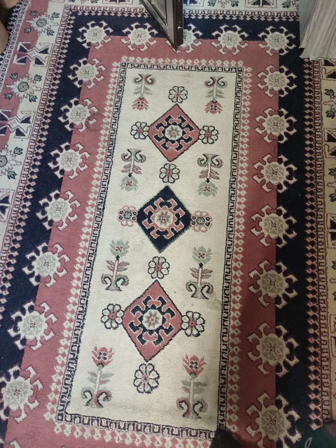 فرش ۱و‌نیم در ۲و‌نیم|فرش|مشهد, اقبال|دیوار