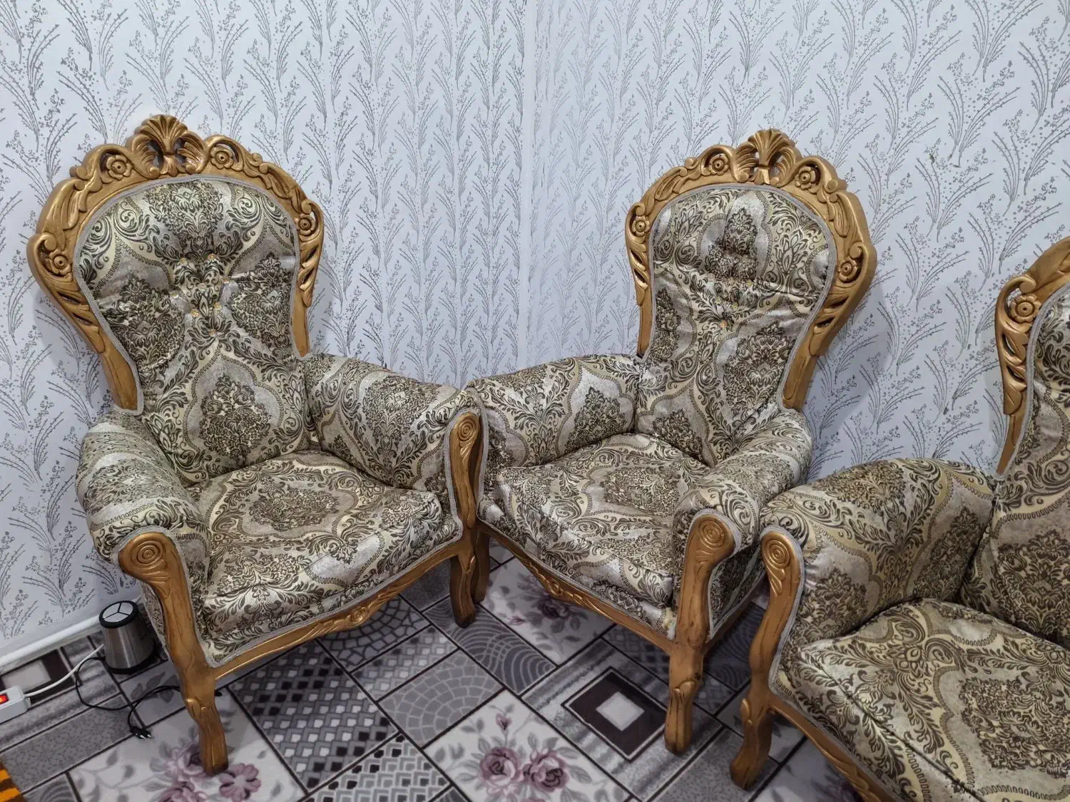 مبل سلطنتی 9 نفره|مبلمان خانگی و میز عسلی|بناب, |دیوار