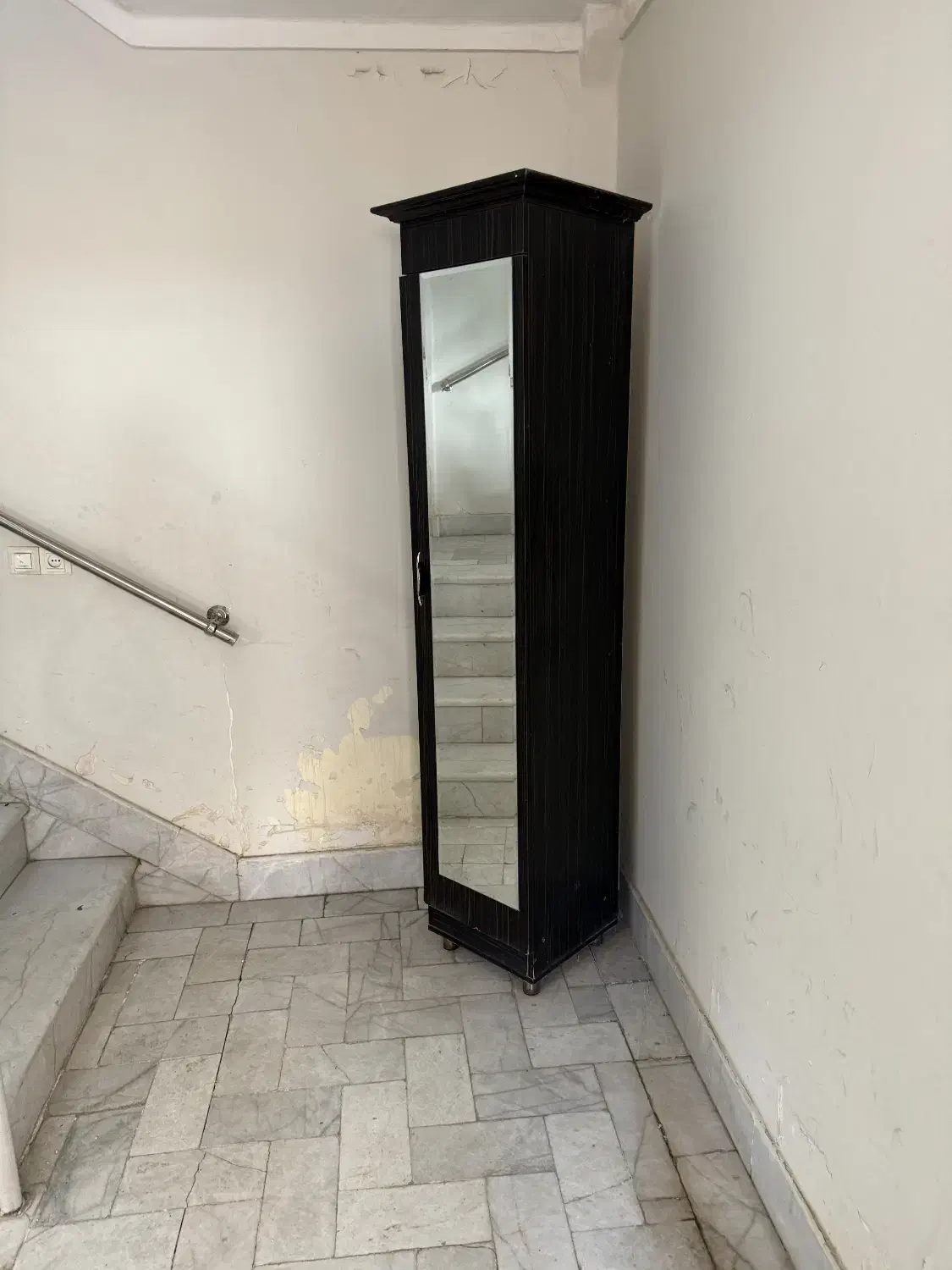 جاکفشی|جاکفشی، کمد، دراور|نیشابور, دارایی|دیوار