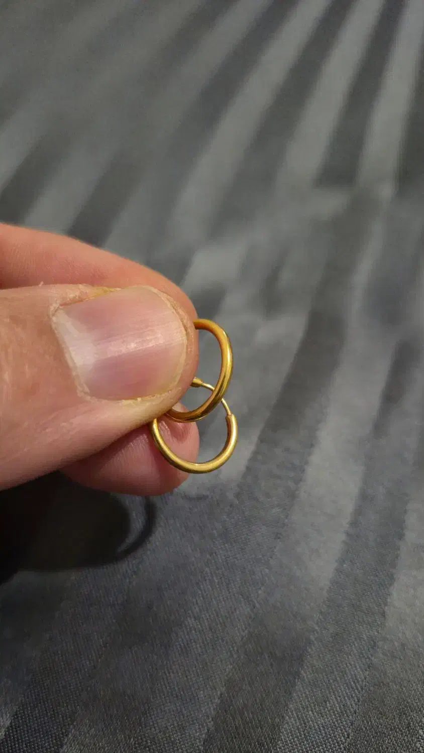 دو جفت گوشواره طلا|جواهرات|اصفهان, چشمه باقرخان|دیوار