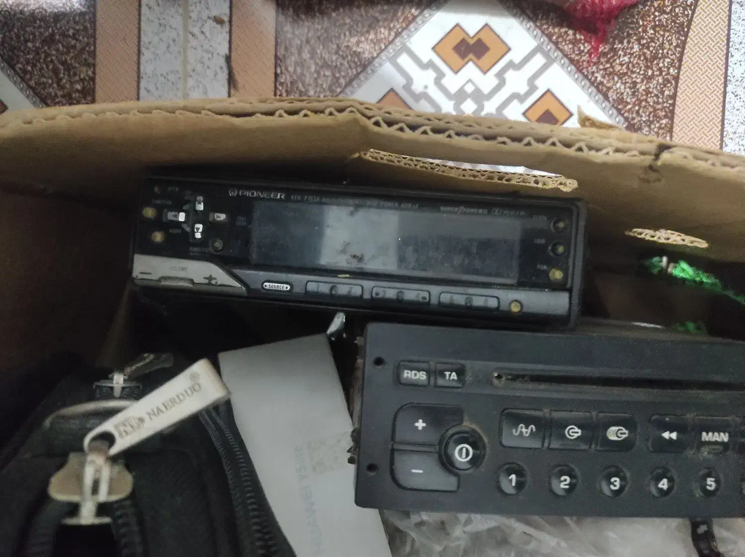 دوعدد ضبط ماشین|قطعات یدکی و لوازم جانبی|لاهیجان, کوی آزادگان|دیوار