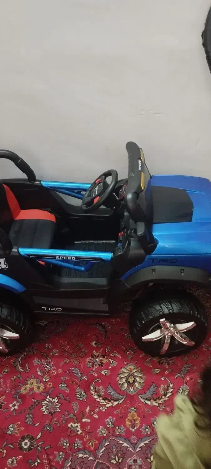 ماشین|اسباب‌بازی بچه|چترود, |دیوار