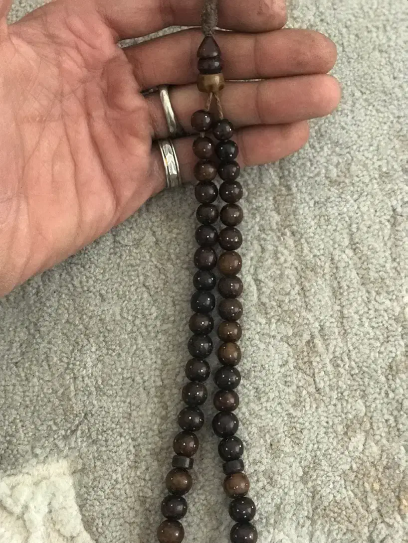 تسبیح سنگ|کلکسیون اشیاء عتیقه|شیروان (خراسان), |دیوار