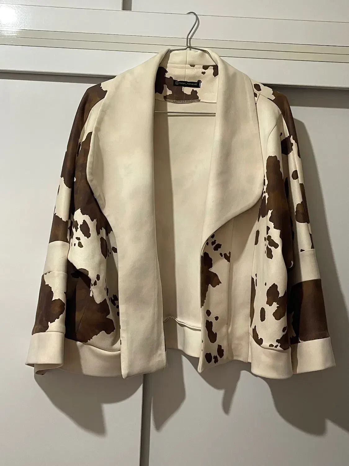 پالتو جیر|لباس|رشت, رشتیان|دیوار