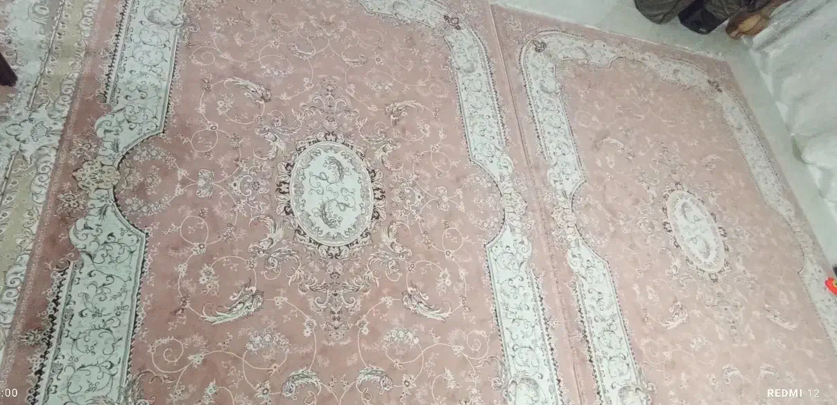 چهاردست تخت فرش 9متری درحدسالم سفید و کالباسی|فرش|میانه, |دیوار