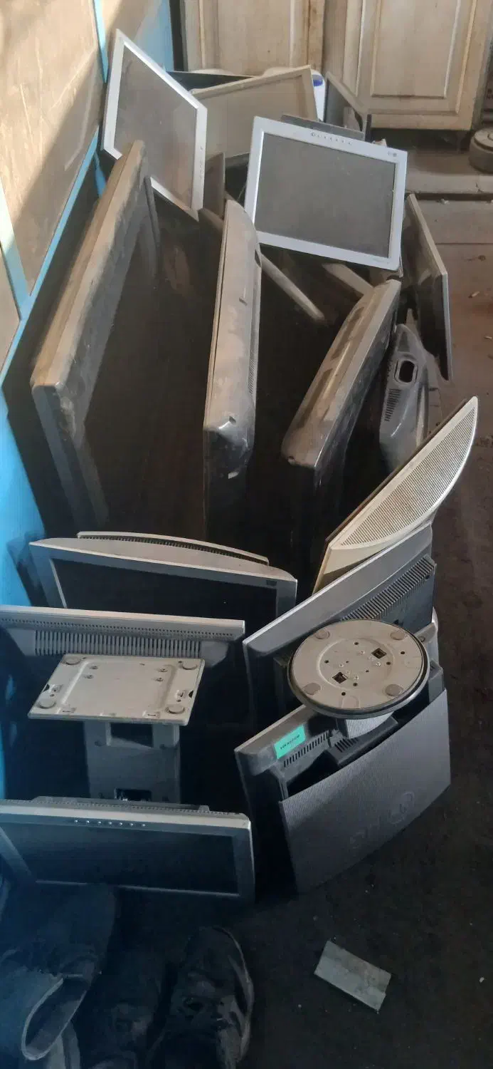 ۴۰ عددماتیتور کامپیوتر|رایانه رومیزی|تهران, شهرک رضویه|دیوار