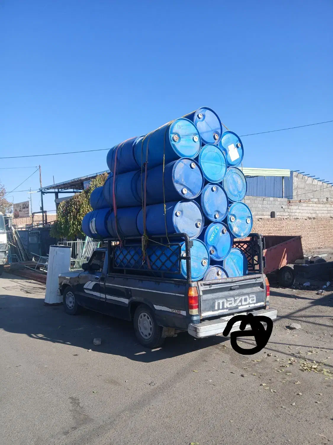 بشکه پلاستیکی|ظروف نگهدارنده، پلاستیکی، یک‌بارمصرف|جغتای, |دیوار