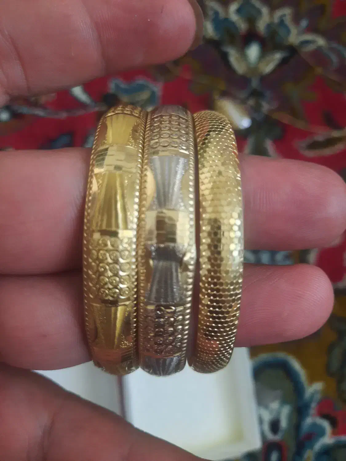 ۲۶ گرم طایی سالم|جواهرات|صحنه, |دیوار