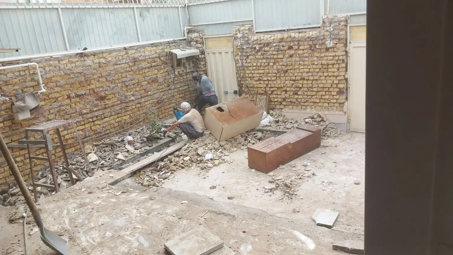 تخریب و کندن کاری|خدمات پیشه و مهارت|قم, زنبیل آباد|دیوار