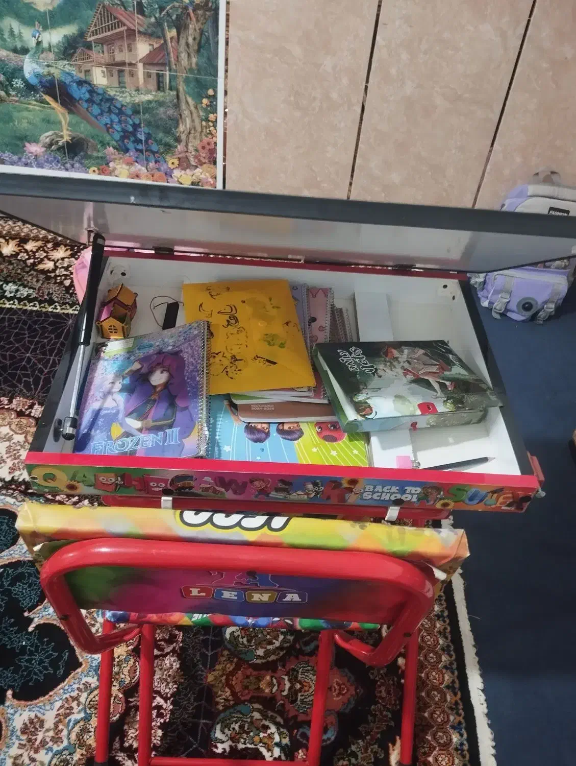 میز صندلی|اسباب و اثاث بچه|آوج, |دیوار