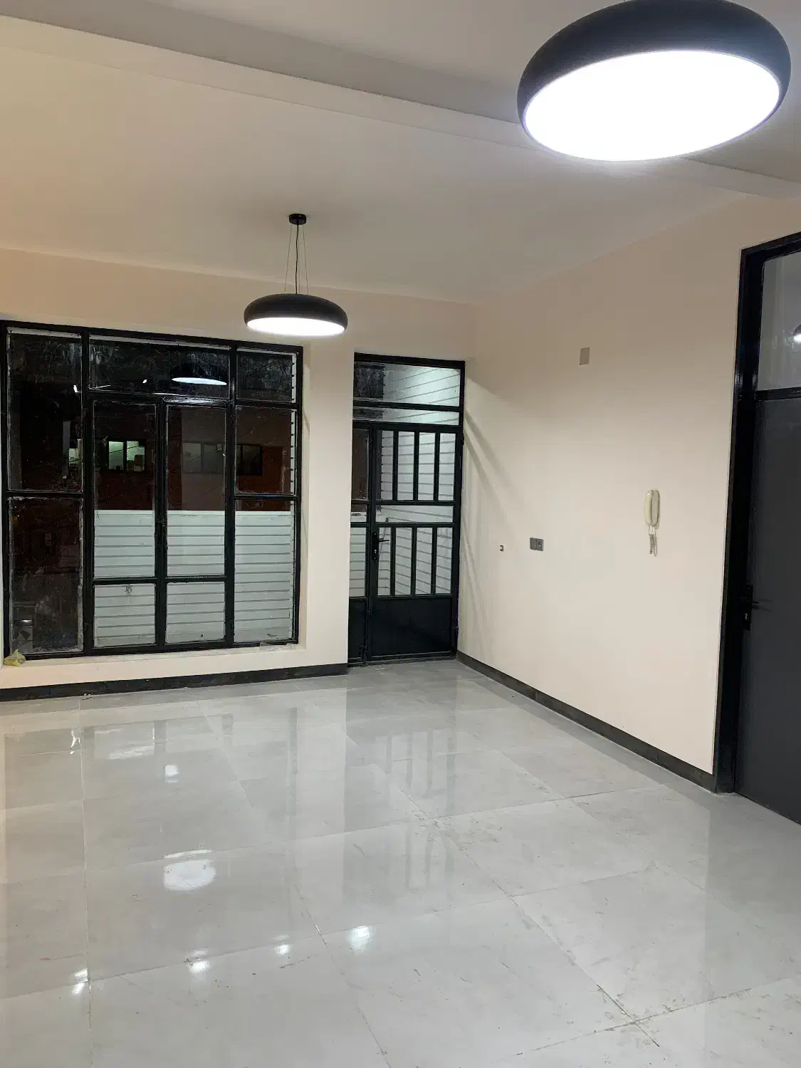 ویلایی ۲ طبقه لوکس ۲۰۰ متر زیر بنا|فروش خانه و ویلا|شیراز, تحویلی|دیوار