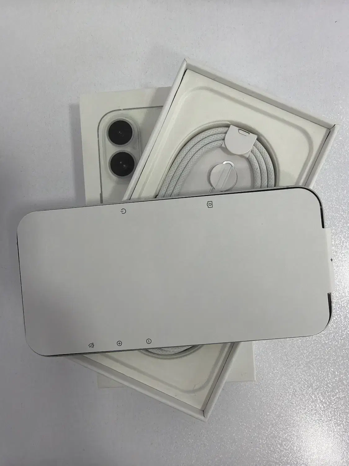 iPhone 16 128 white|موبایل|فردیس, فردیس|دیوار