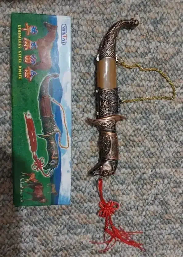 خنجر یا چاقوی زینتی|کلکسیون اشیاء عتیقه|کازرون, |دیوار