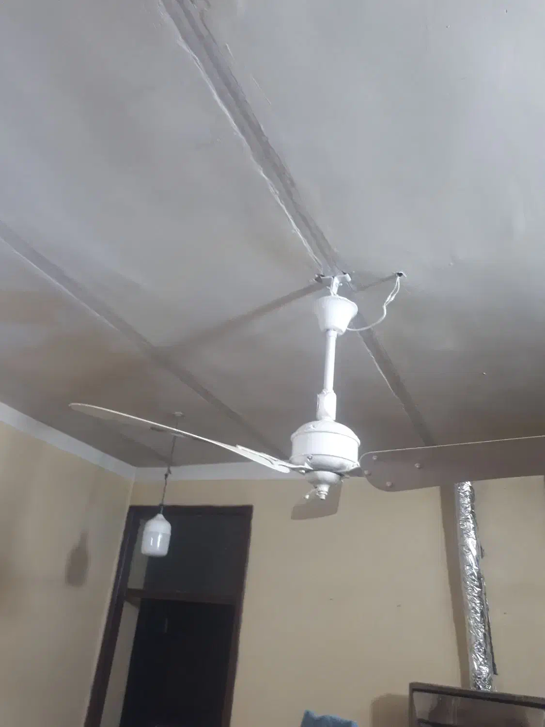 پنکه انگلیسی اصل اصیل|پنکه و تصفیه‌کنندهٔ هوا|مسجد سلیمان, |دیوار