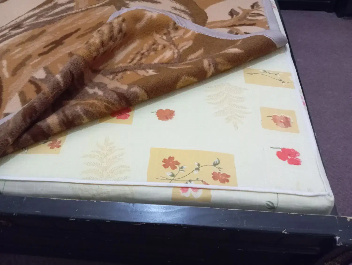 تخت خواب|تخت و سرویس خواب|اصفهان, هفتون|دیوار