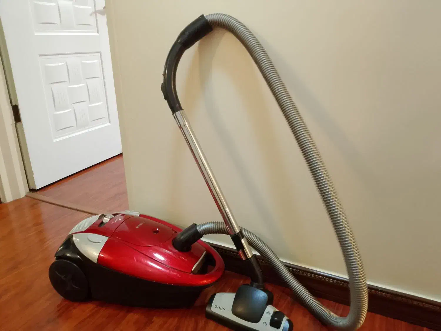 جاروبرقی صنام سالم سالم|جاروبرقی، جارو شارژی، بخارشو|تهران, سردارجنگل|دیوار