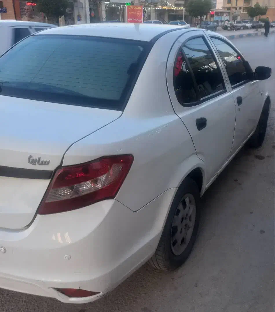 ساینا معاوظه با۴۰۵|خودرو سواری و وانت|شیراز, شهرک برق|دیوار