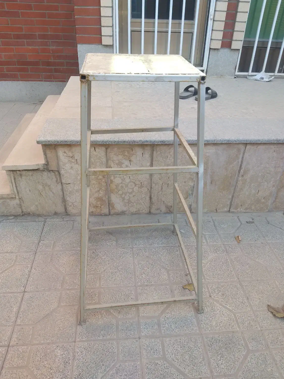 چهارپایه فلزی|صندلی و نیمکت|فولادشهر, B2|دیوار