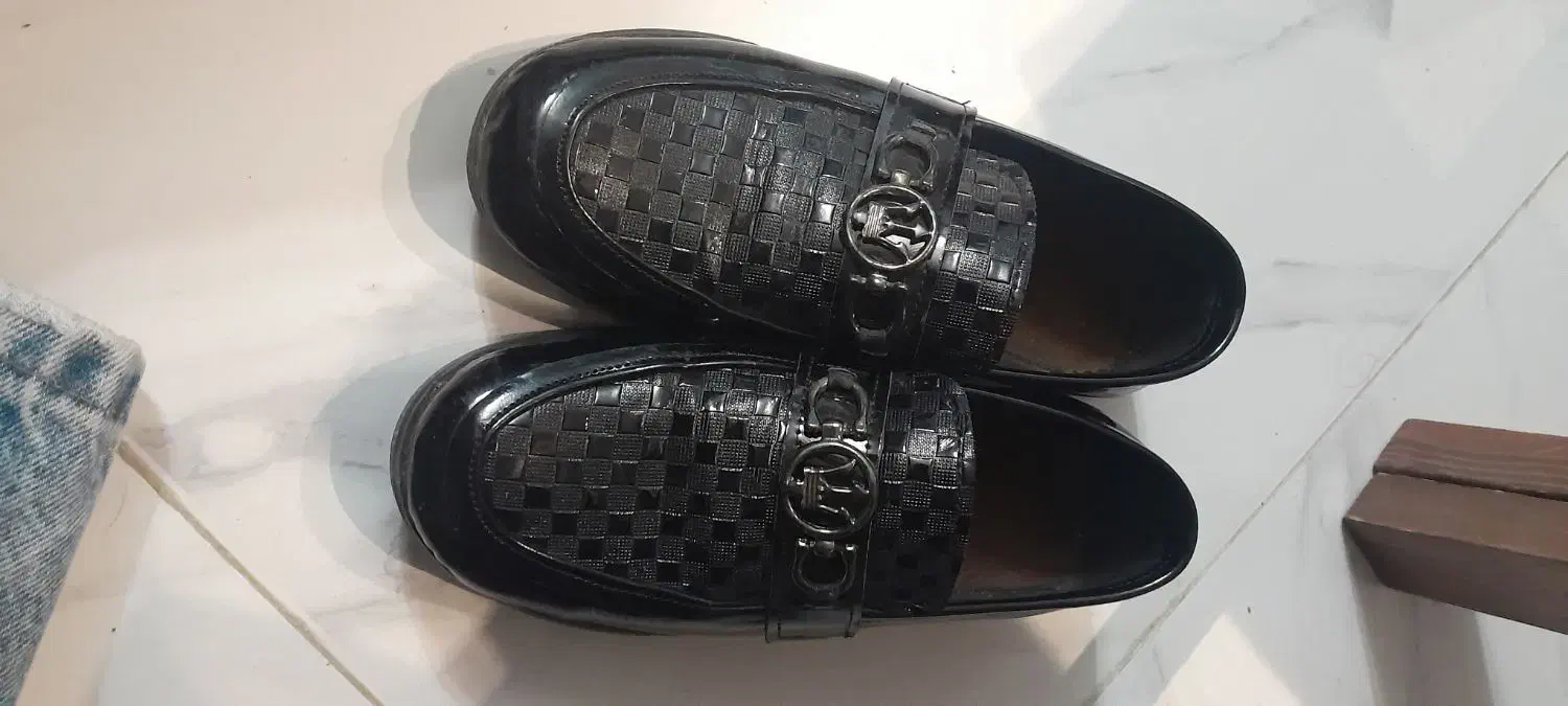 کالج پسرانه|کفش و لباس بچه|رشت, خبرنگار|دیوار