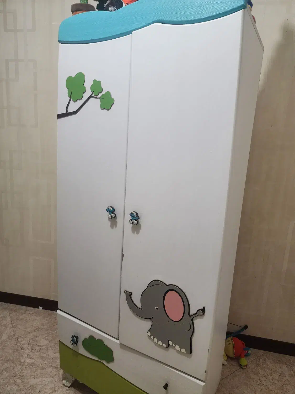 کمد و ویترین|اسباب و اثاث بچه|تهران, امام زاده حسن|دیوار