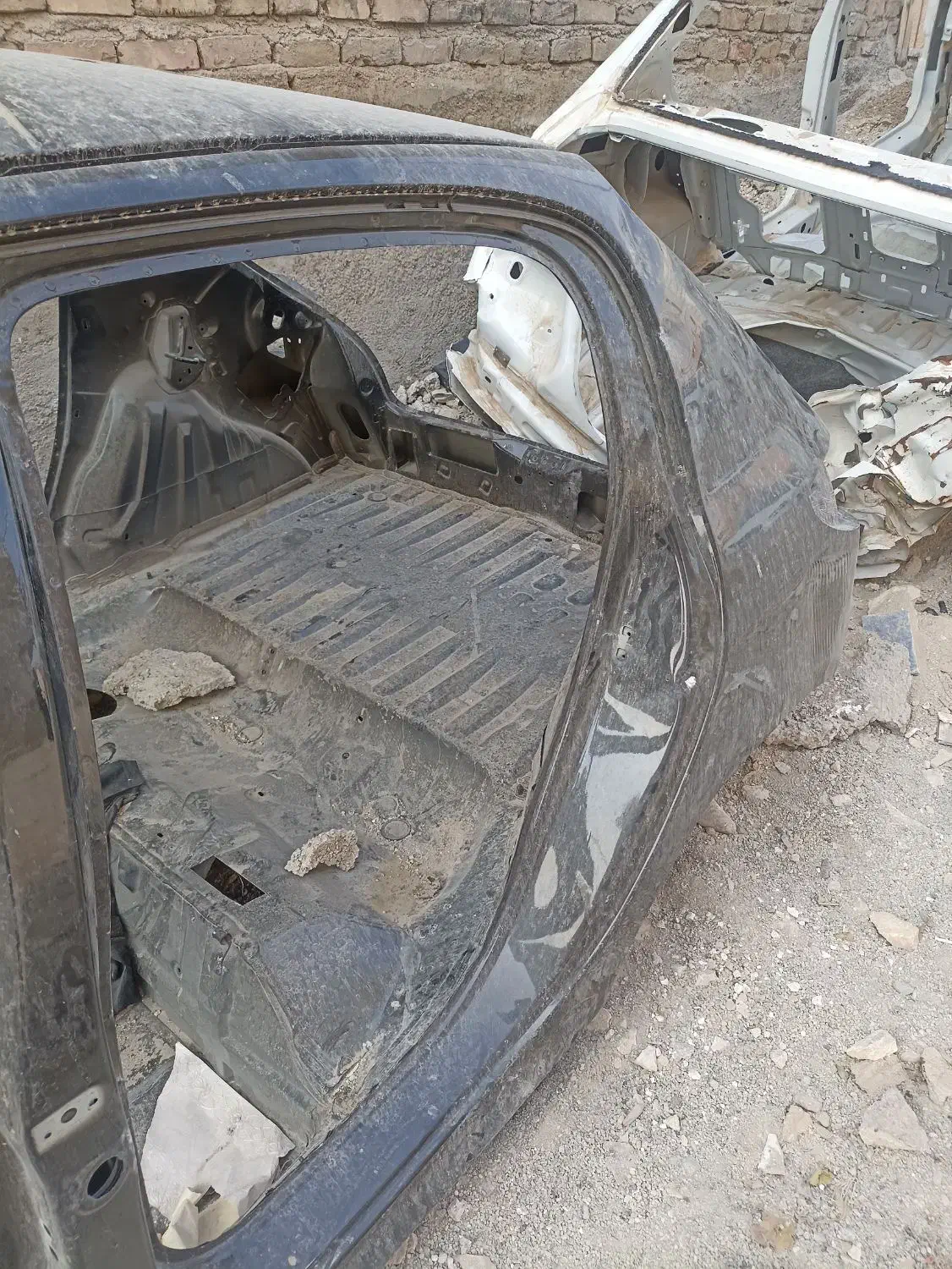 سقف و ستون در کاپوت صندوق قسمت عقب درب دنا و 207|قطعات یدکی و لوازم جانبی|رباط‌کریم, رباط‌کریم|دیوار