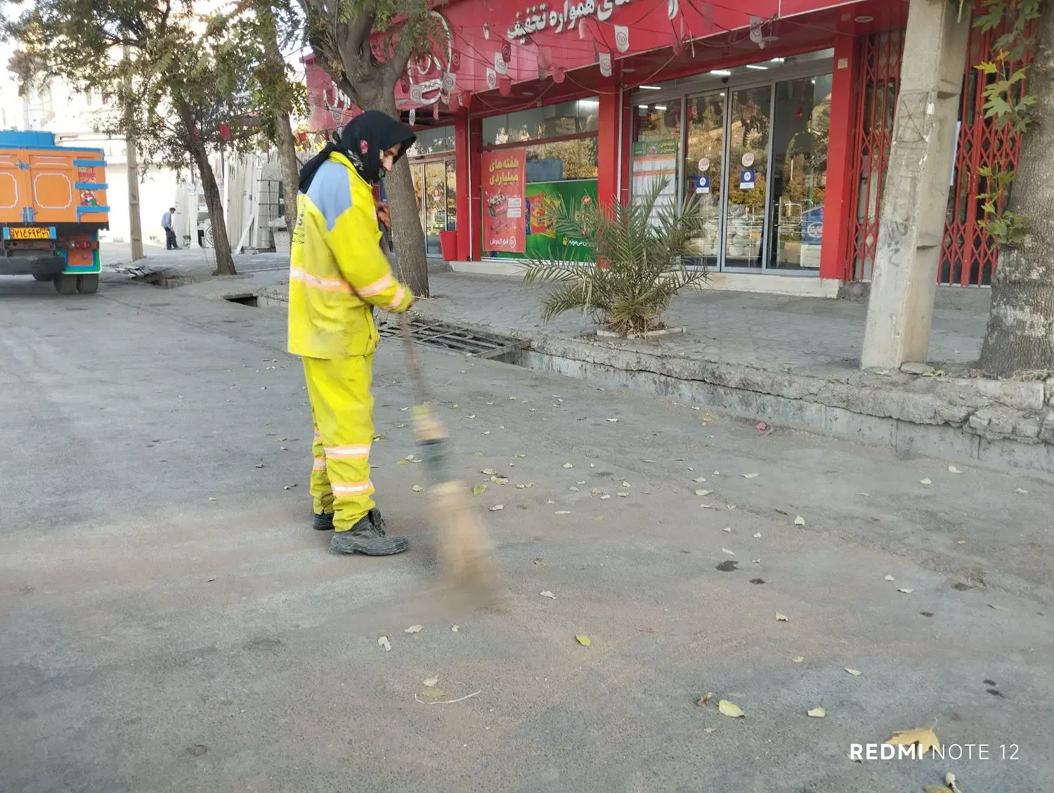 نیروی کارگری.. برای تنظیف|استخدام سرایداری و نظافت|خرم‌آباد, |دیوار