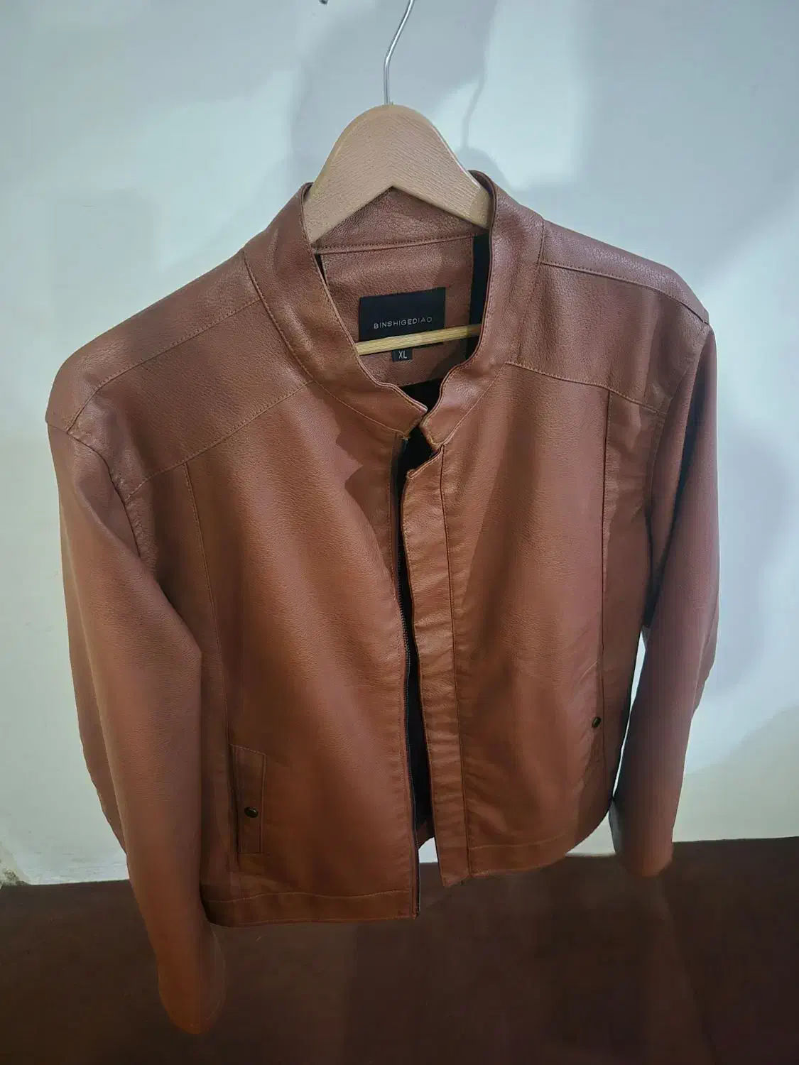 کاپشن چرم صنعتی سایز xL  وزن 60 کیلو اوکیه براش|لباس|محمدیه-قزوین, |دیوار