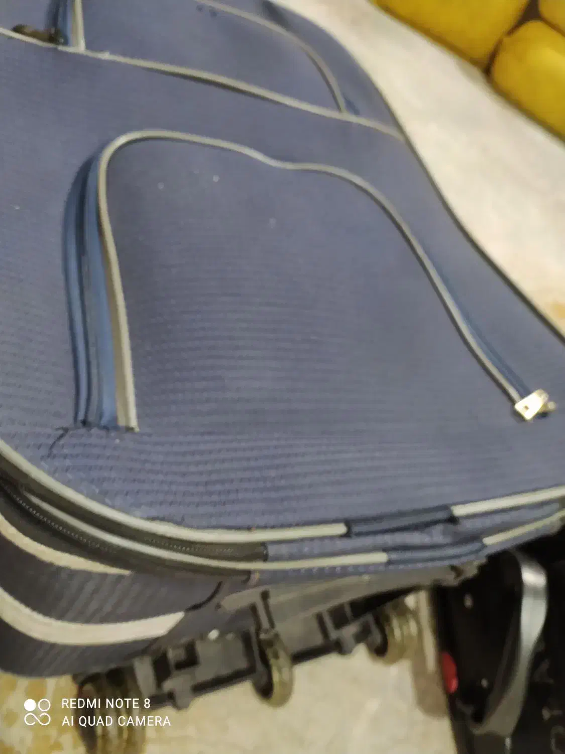 چمدان برزنتی|کیف، کفش، کمربند|پرند, فاز ۵|دیوار